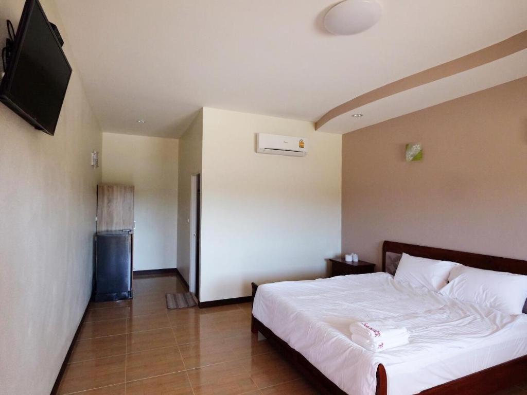 Prakaithong Hotel Amphoe Sawang Daen Din Екстериор снимка
