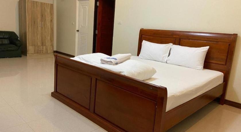 Prakaithong Hotel Amphoe Sawang Daen Din Екстериор снимка