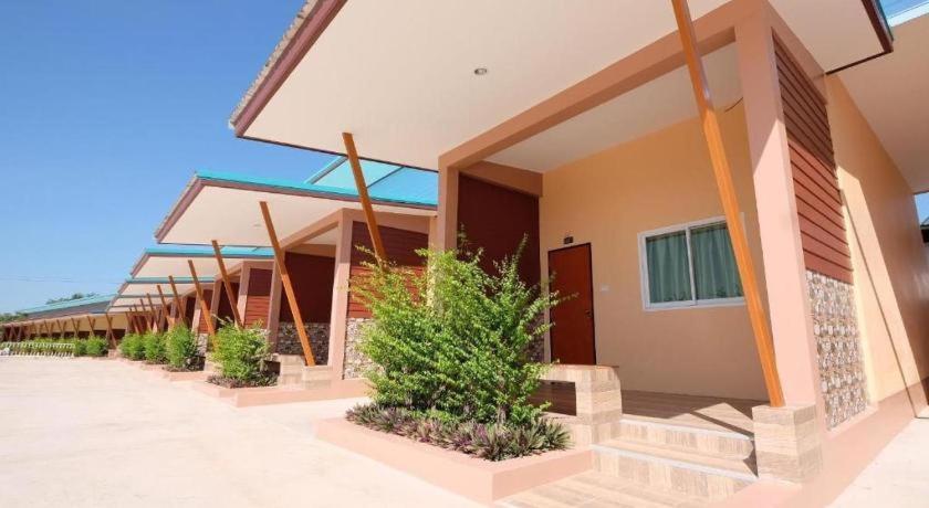 Prakaithong Hotel Amphoe Sawang Daen Din Екстериор снимка