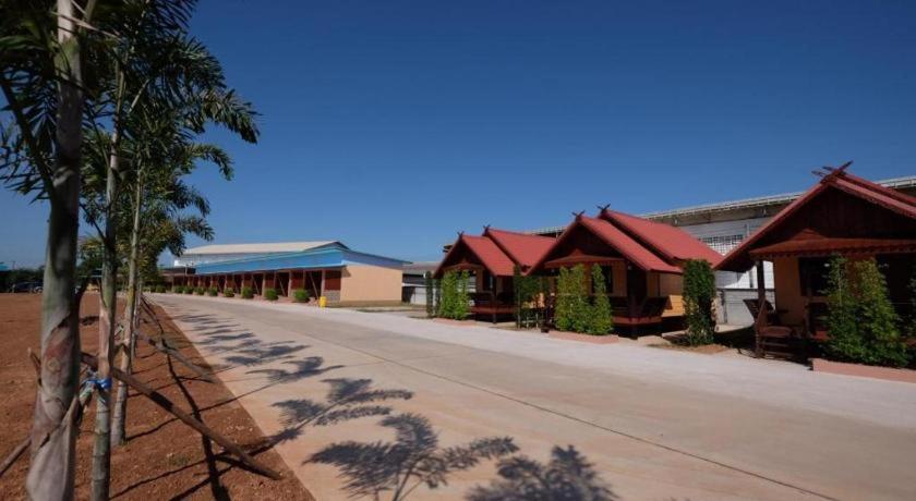 Prakaithong Hotel Amphoe Sawang Daen Din Екстериор снимка
